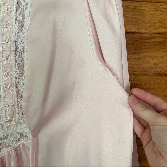 Vintage 80s pink lace trim ruffle long sleeve nightgown - Picture 5 of 7
